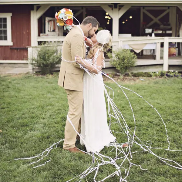 10/20Pack White Streamers Poppers Wedding Decorations Paper Crackers Hand Throw Confetti Streamer for Engagement Party Supplies - Image 4
